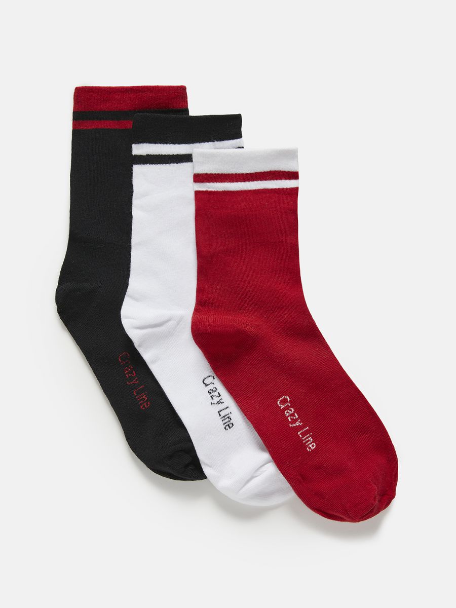 שלשיית גרביים חלקה