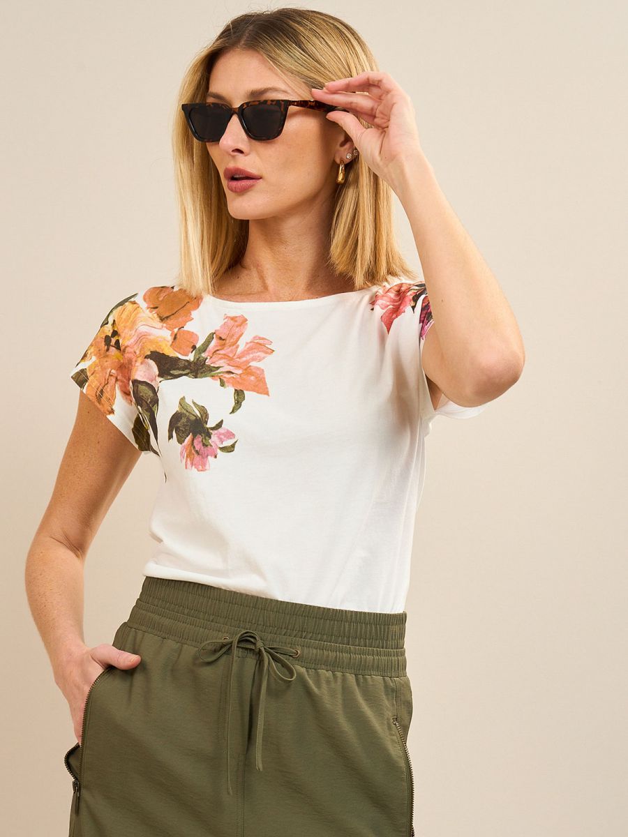 חולצת פרחים קלה