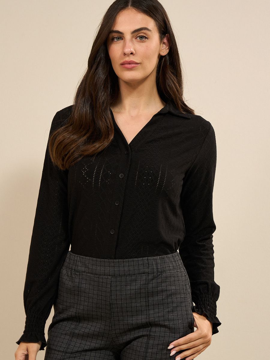 חולצה מכופתרת דמוי תחרה