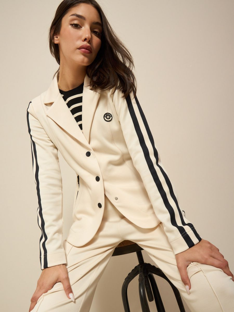 בלייזר ספורטיבי