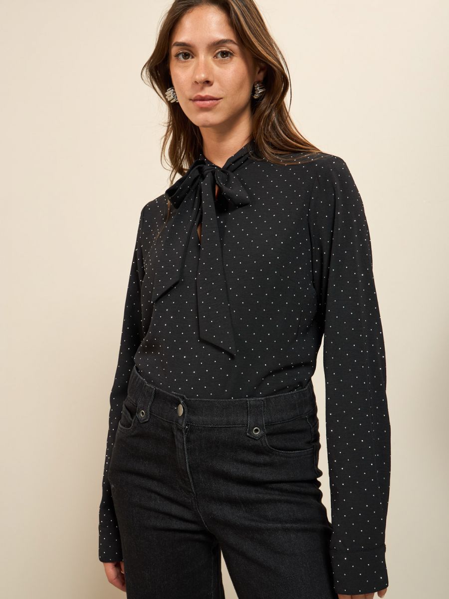 חולצת אלגנטית ניט ועניב