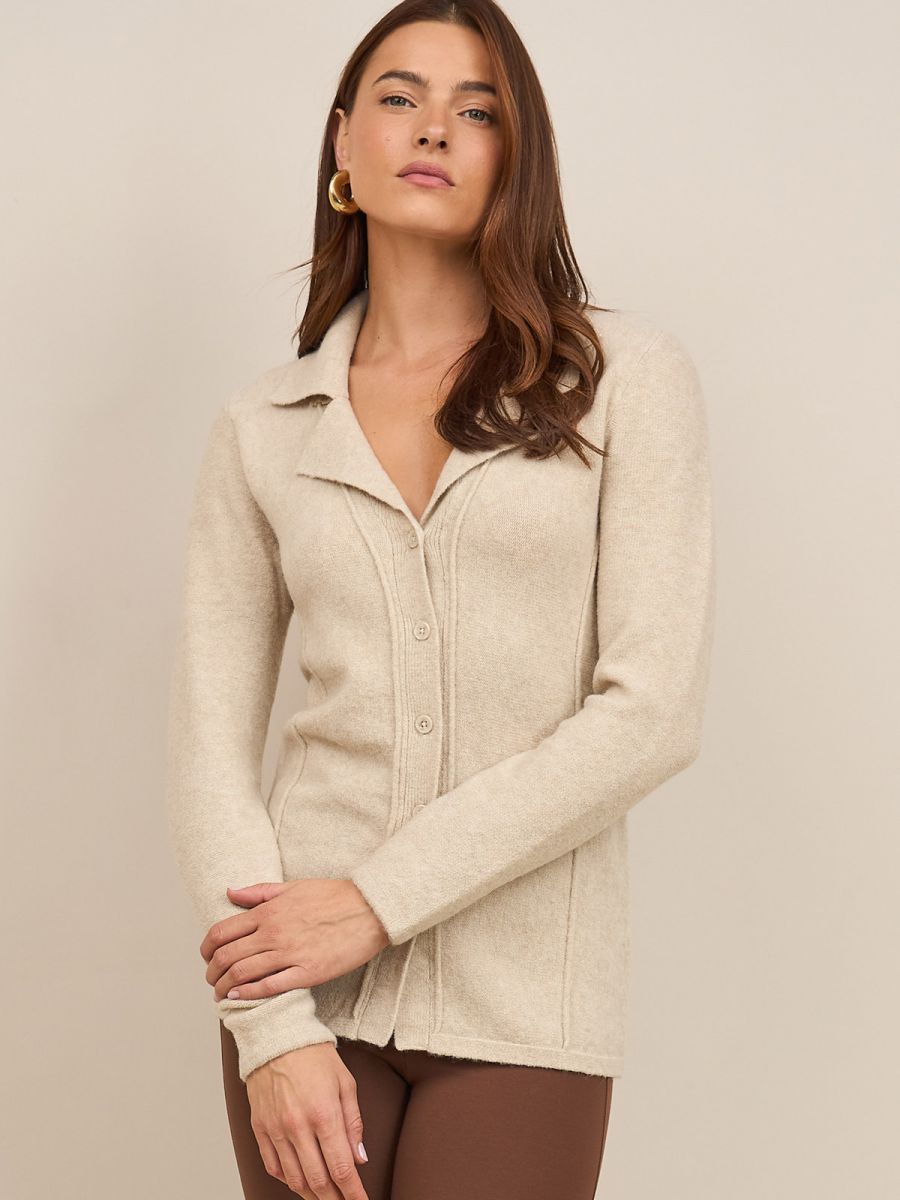 סריג מכופתר עם דש