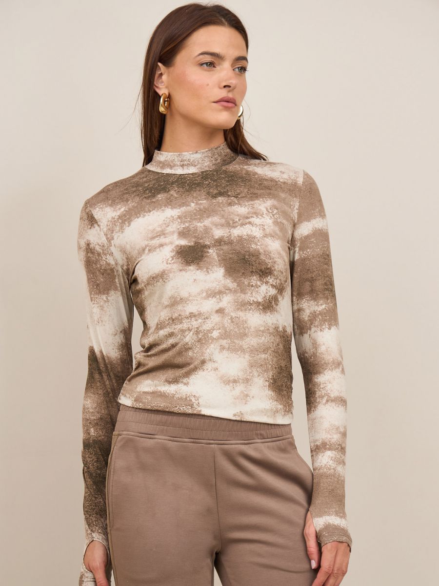 חולצת טי מודפסת