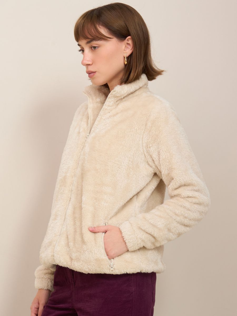 עליונית פרווה ספורטיבית