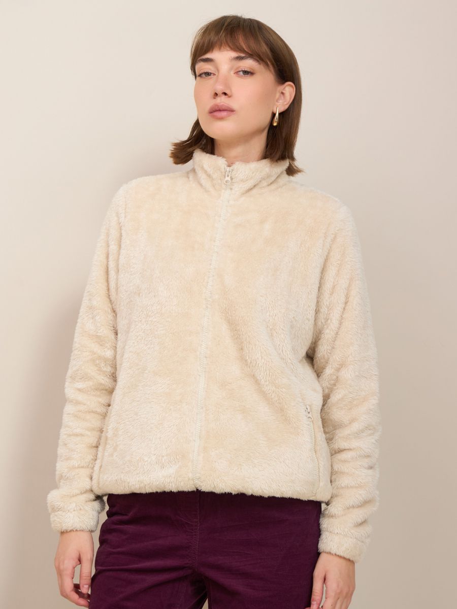 עליונית פרווה ספורטיבית