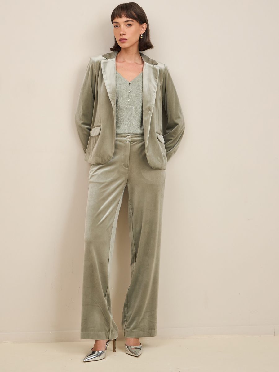 מכנסי קטיפה