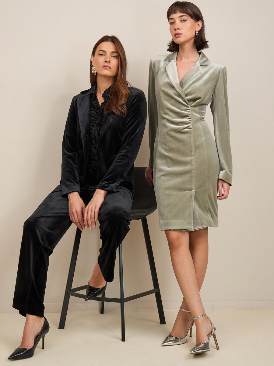 שמלת  קטיפה מעטפה