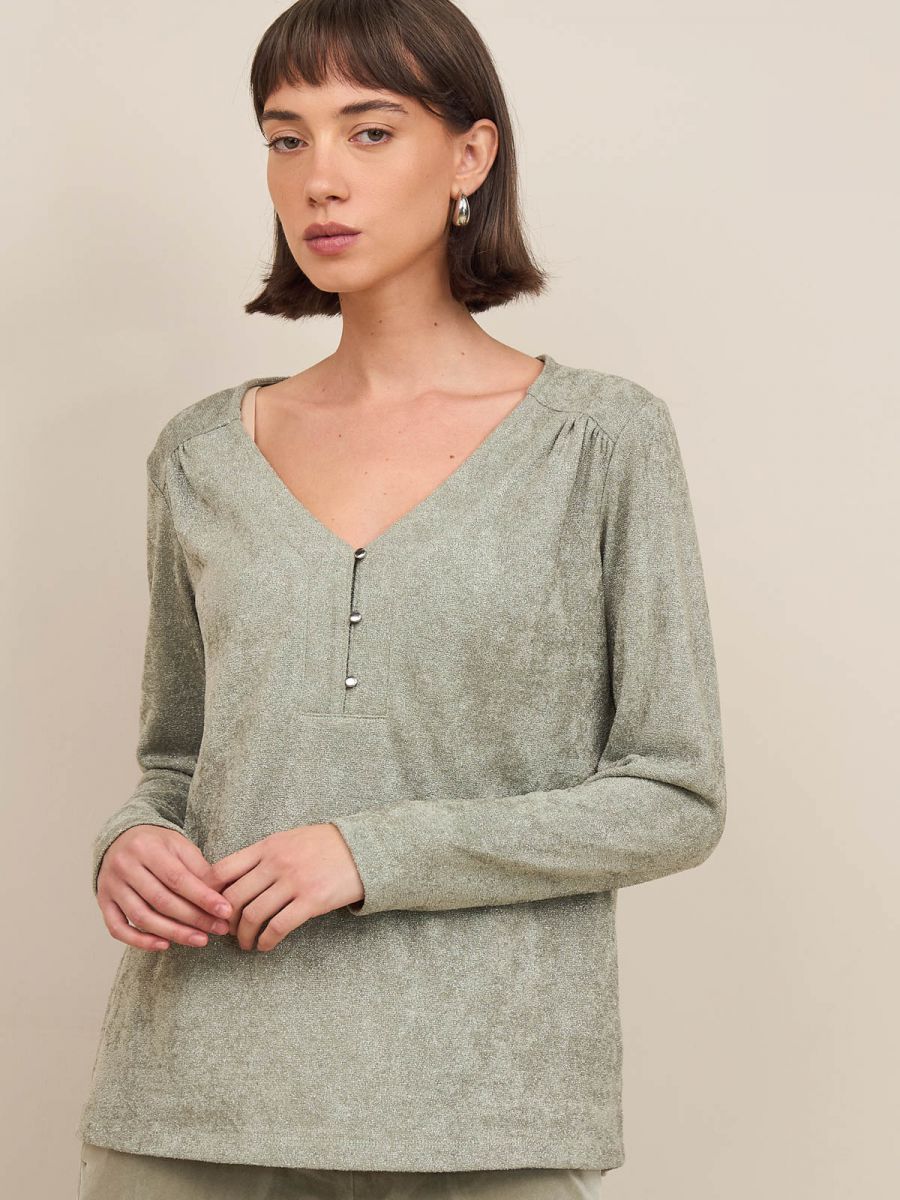 חולצת לורקס מחשוף V