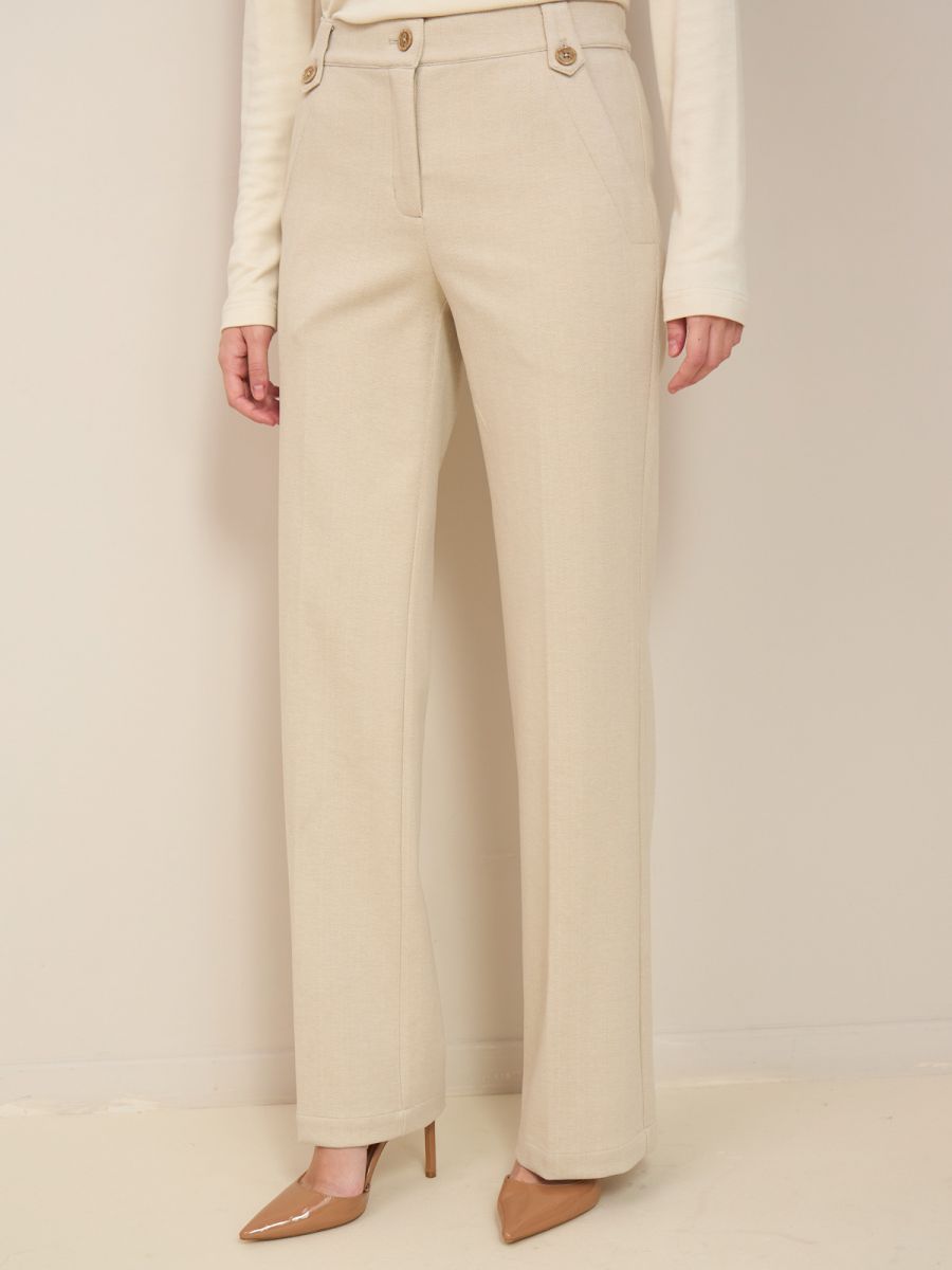 מכנסיים מחוייטים