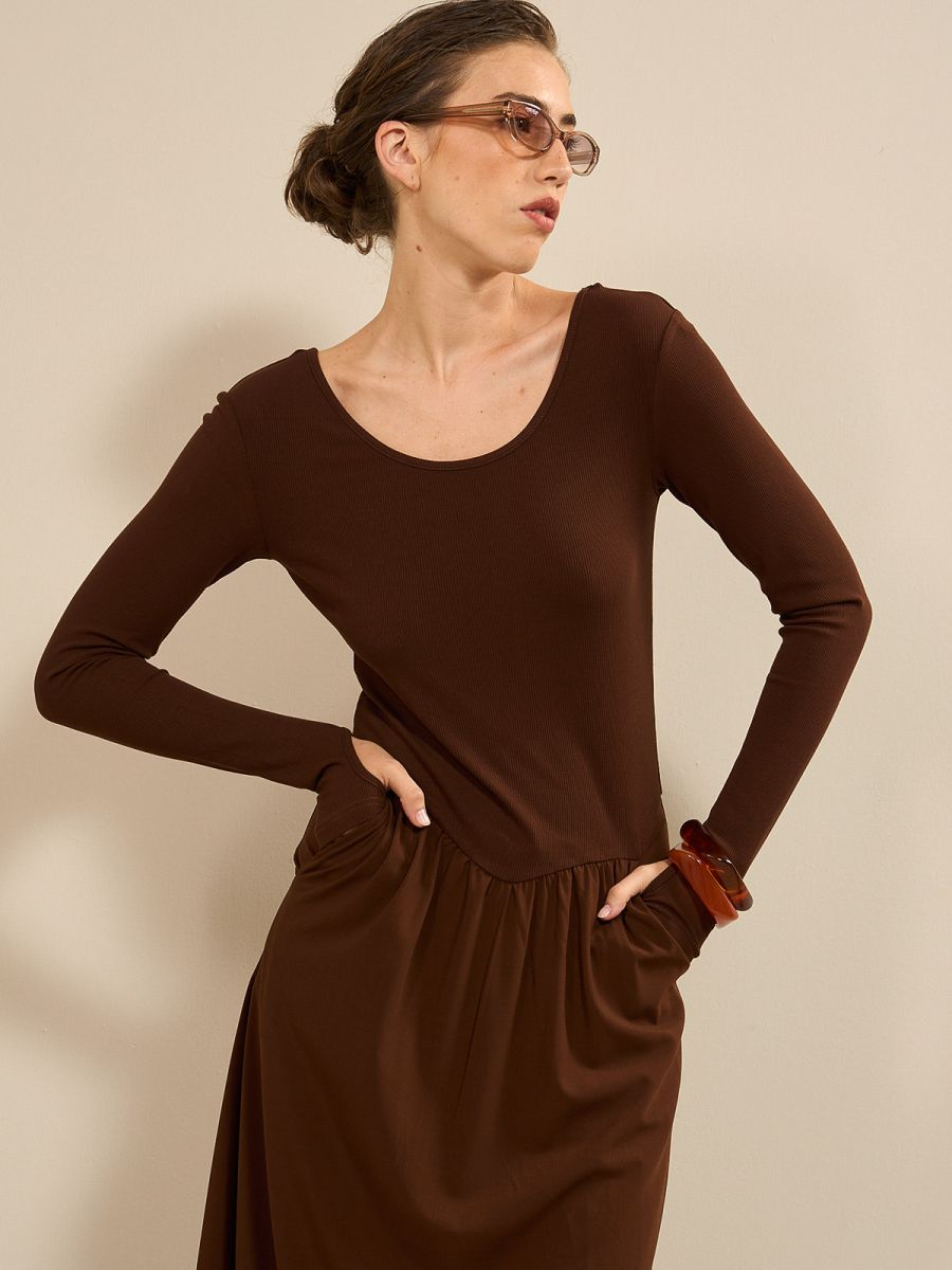 השמלה סתווית