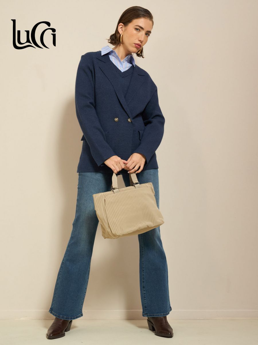 עליונית מחוייטת סריג