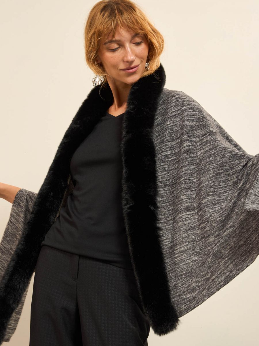 צעיף של בורדורה פרווה