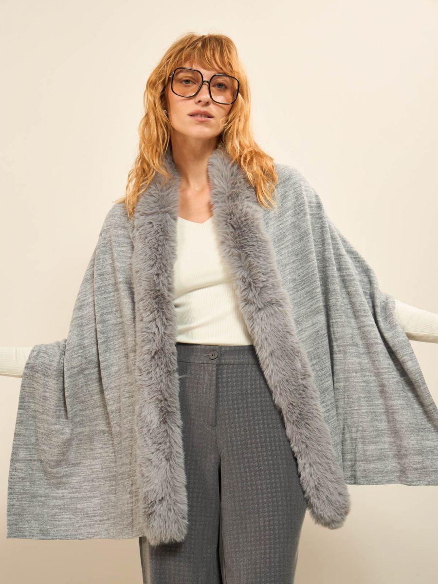 צעיף של בורדורה פרווה