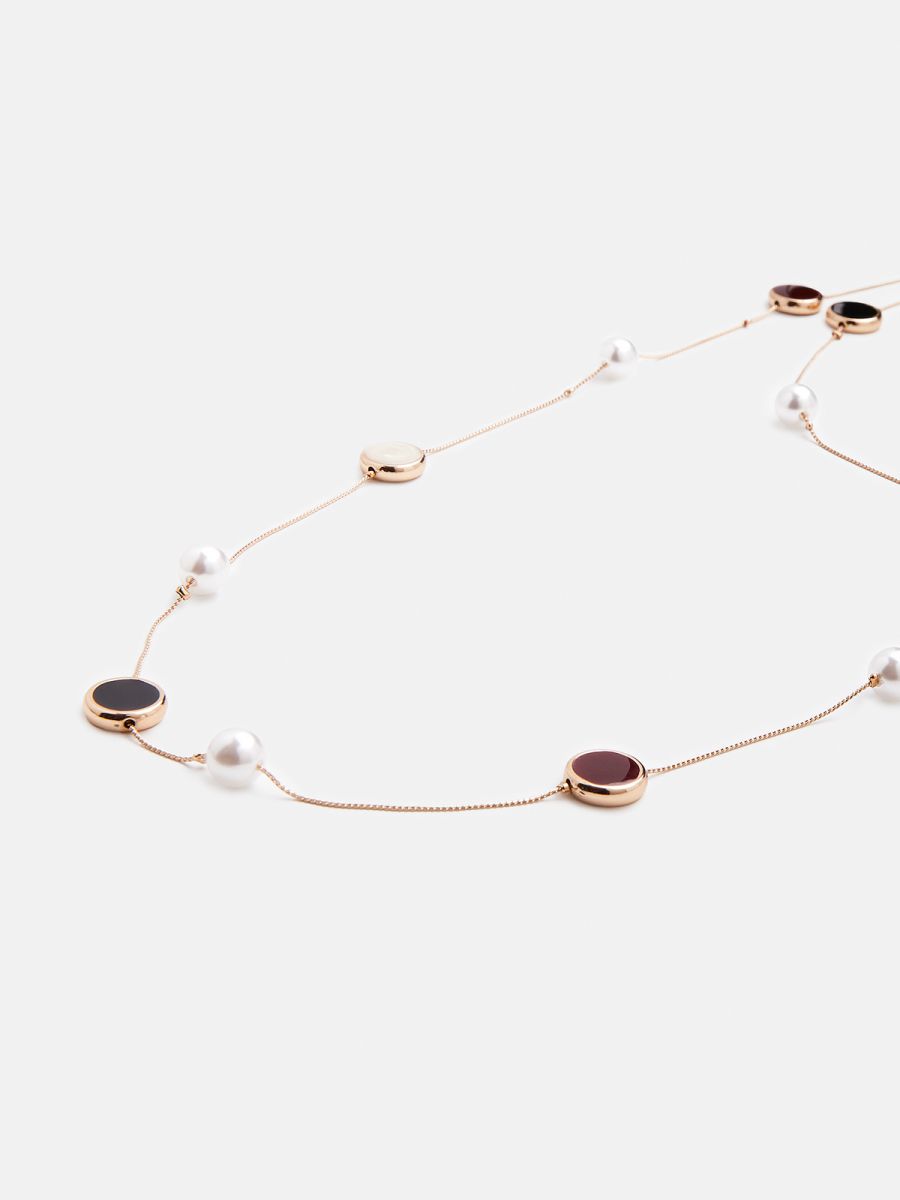 שרשרת ארוכה פנינים וחרוז