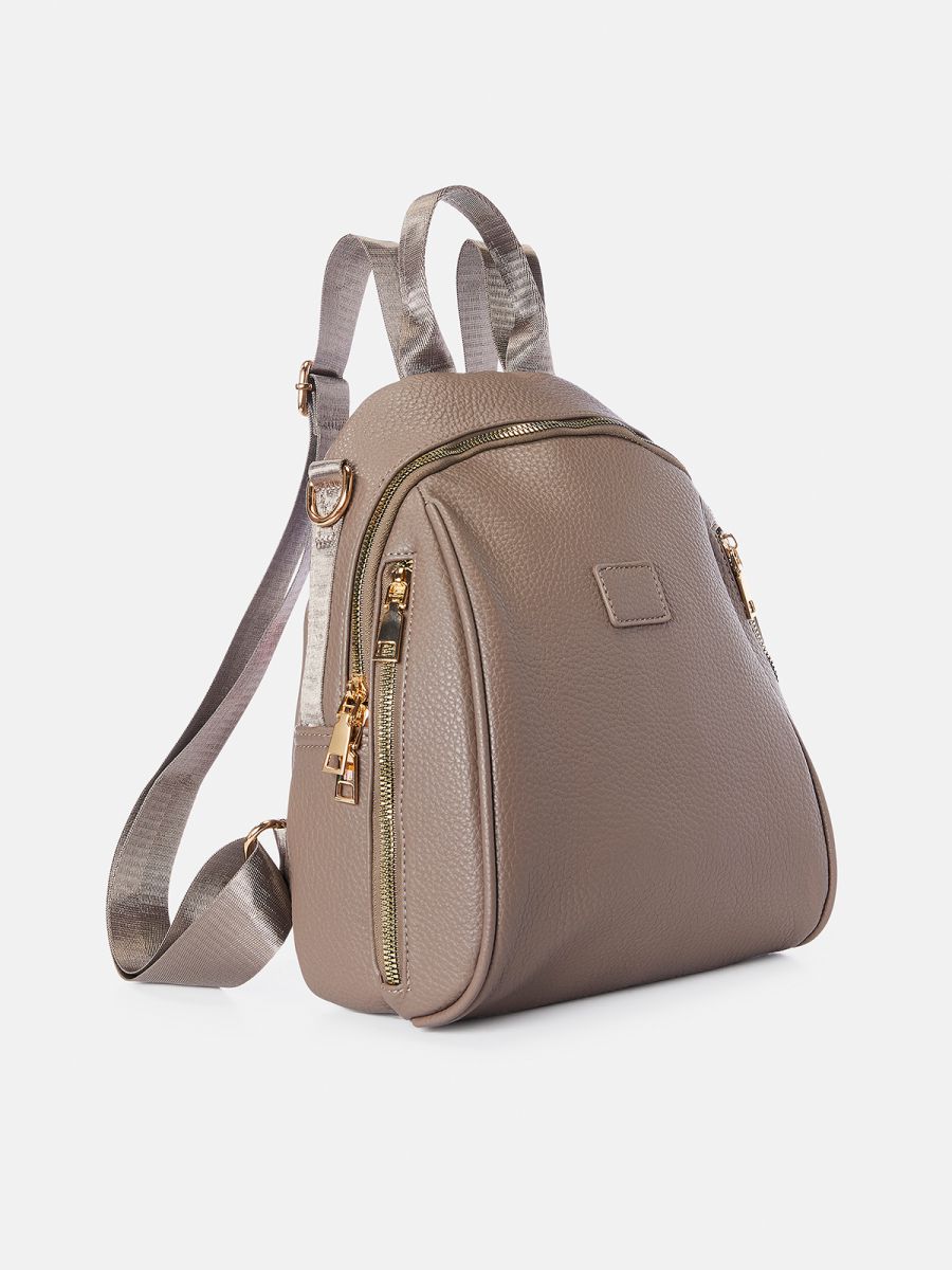 תיק גב אופנתי ופרקטי