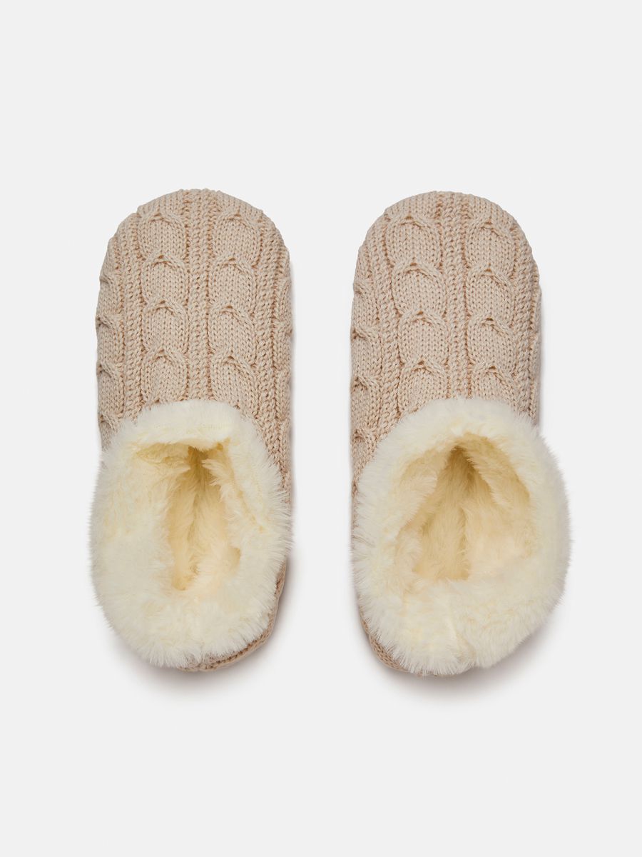 גרבי נעלי בית