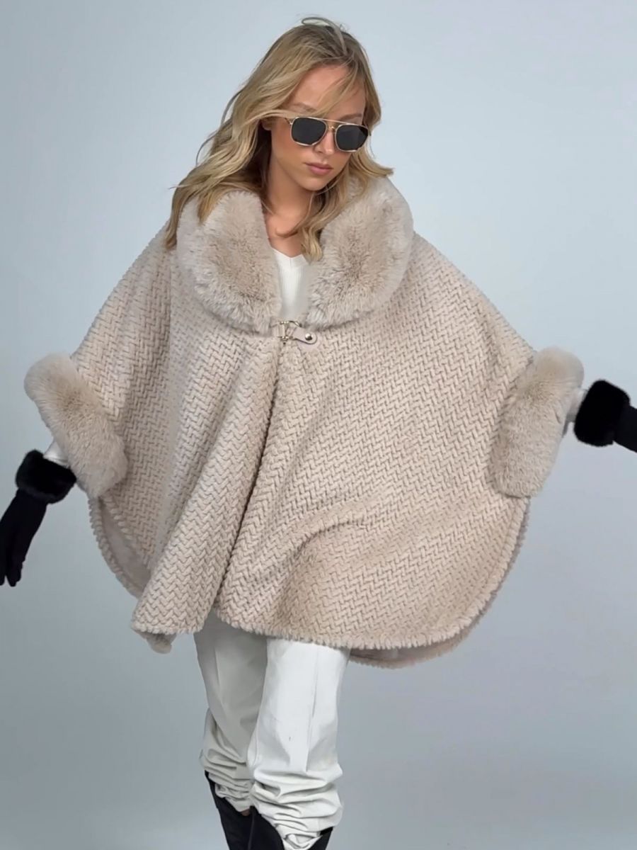 שכמיית פרווה