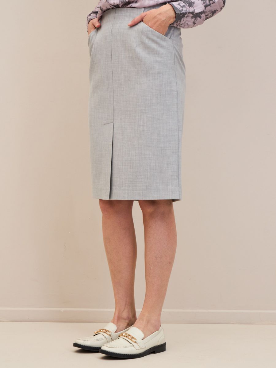 חצאית צרה מחוייטת