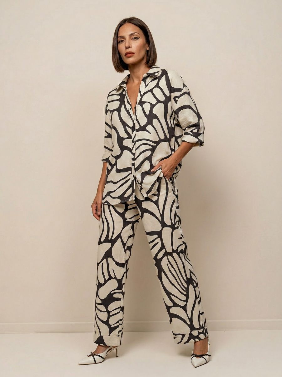 מכנסיים מודפסים