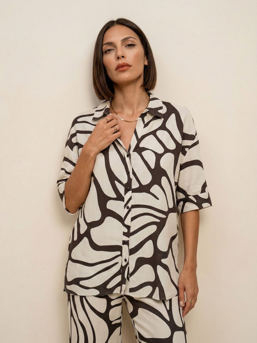 חולצת מכופתרת - דפוס