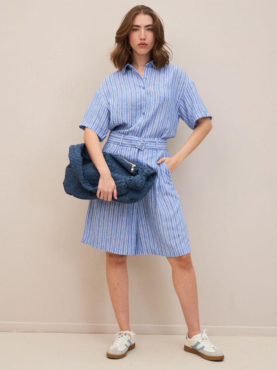 חולצה ריזורט פסים מכופתרת