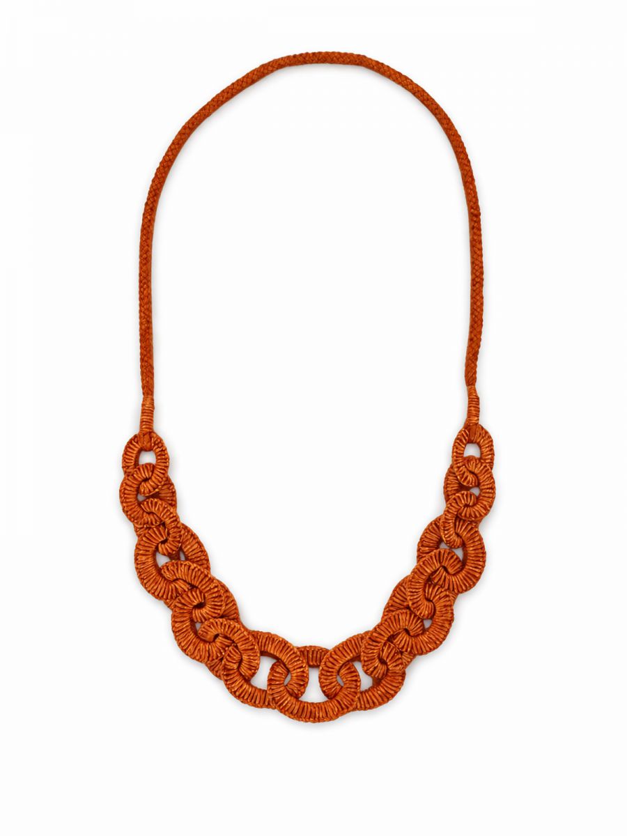 שרשרת חוטים וחישוקים