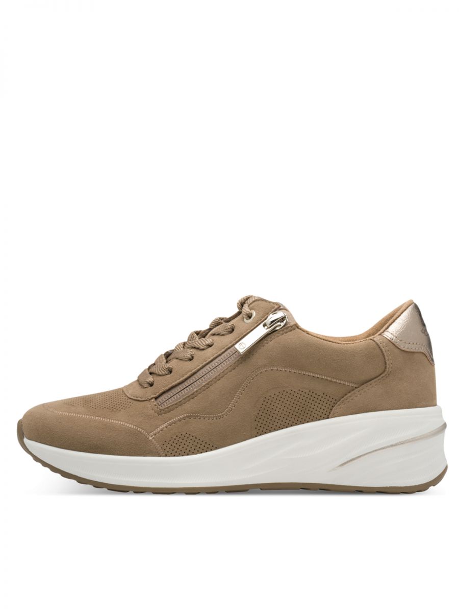 סניקרס זמש צבע קאמל עם עיטור זהב ורוכסן צד. תמריס TAMARIS.