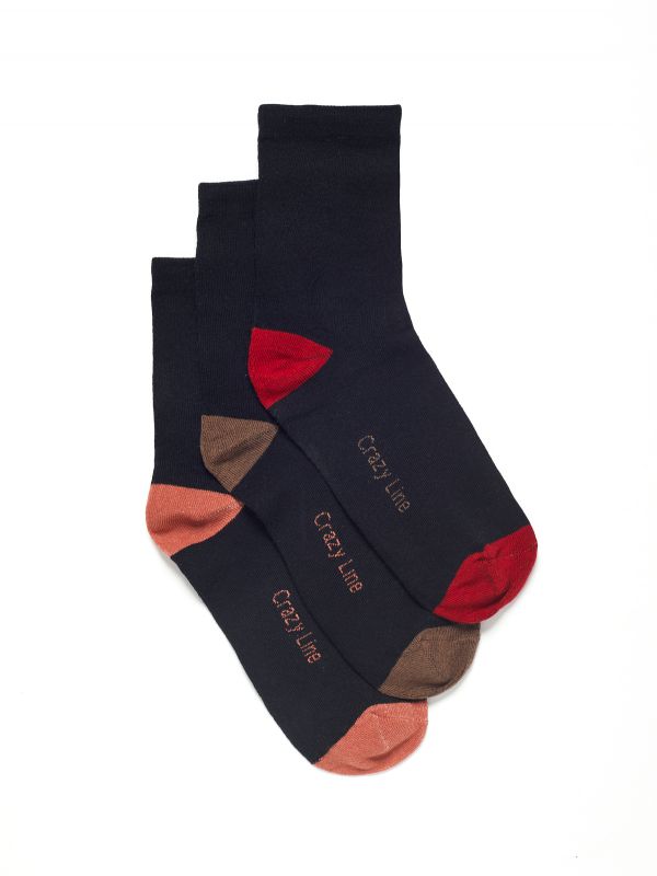 שלישיית גרביים