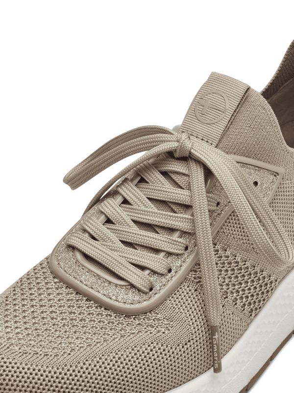 סניקרס בז’ סוליה מוגבהת תמריס Tamaris