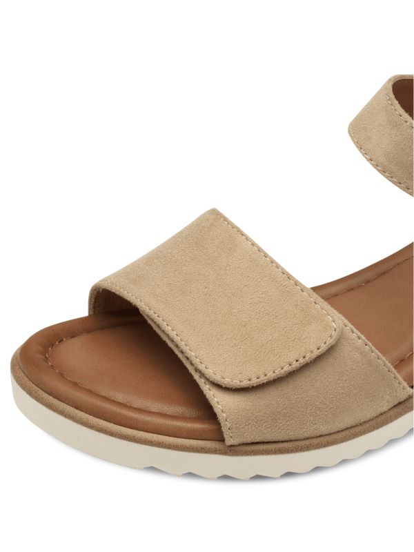 סנדלי נוחות סולית שעם רצועות מתכווננות תמריס Tamaris