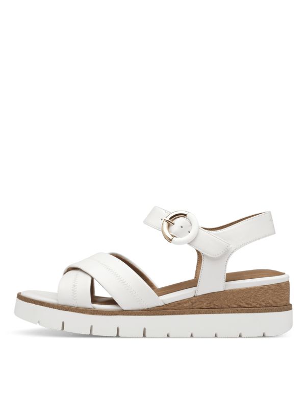 סנדלי נוחות עור, רצועות מוצלבות, צבע לבן תמריס Tamaris