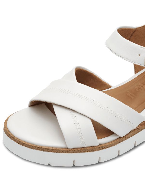סנדלי נוחות עור, רצועות מוצלבות, צבע לבן תמריס Tamaris