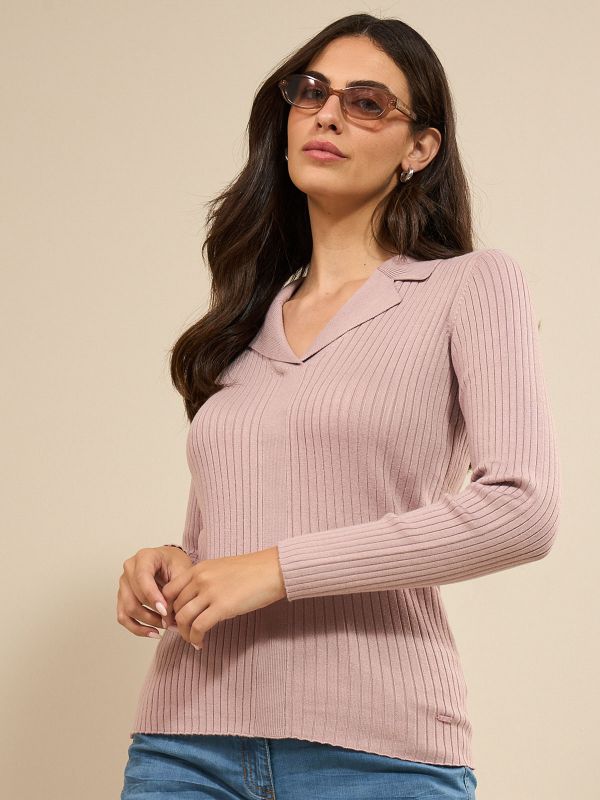 סריג פרומו עם וצוארון