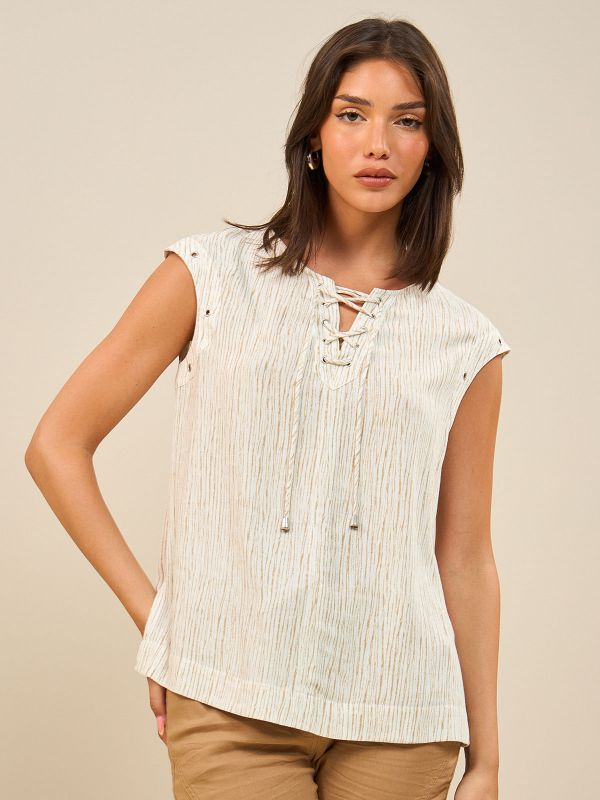 חולצת ”פסים” דקים