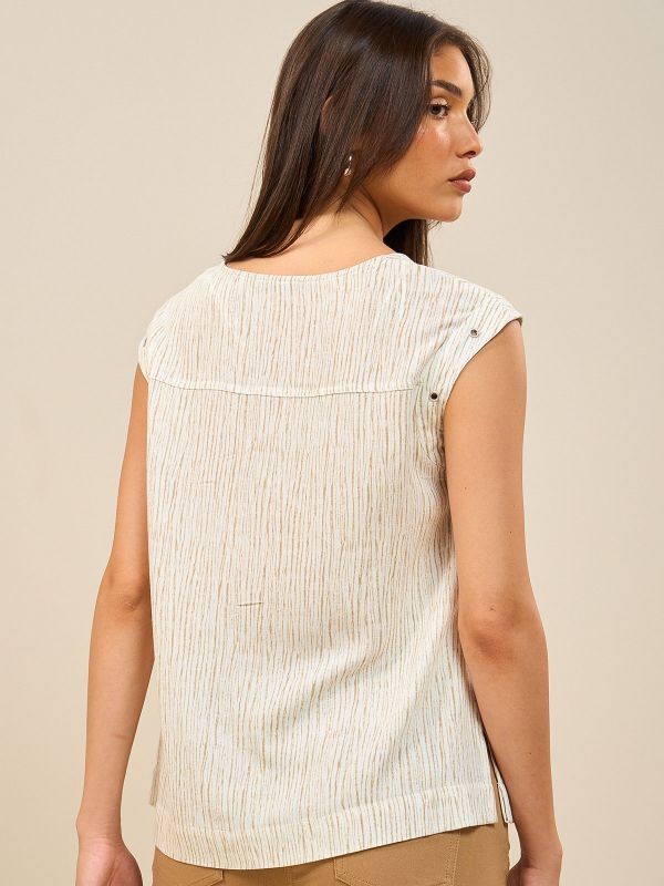 חולצת ”פסים” דקים