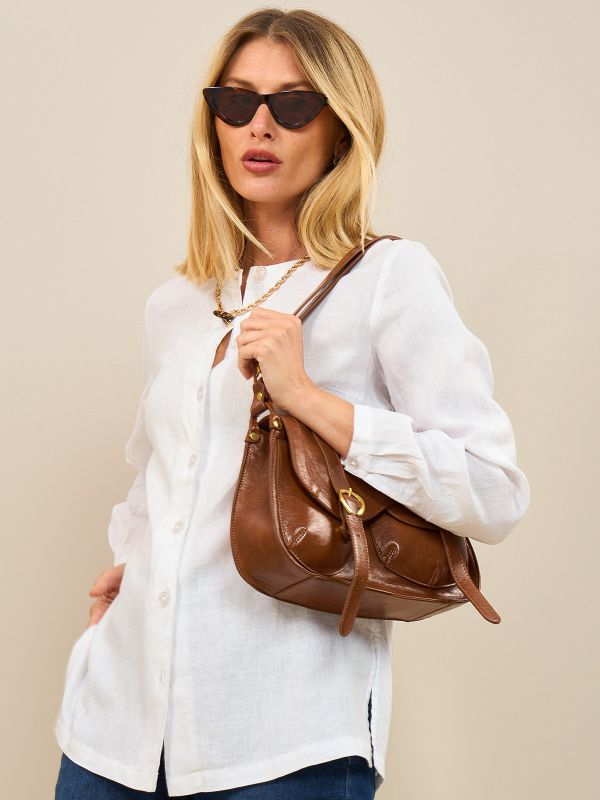 חולצת מכופתרת חלק וכיסם