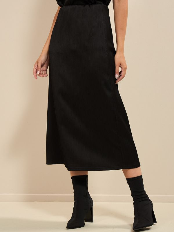 חצאית פליסה עם גומי