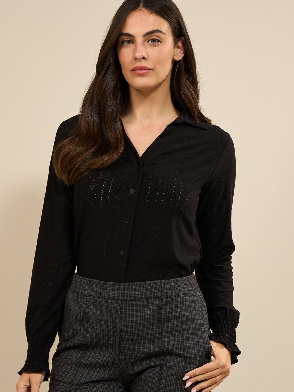 חולצה מכופתרת דמוי תחרה