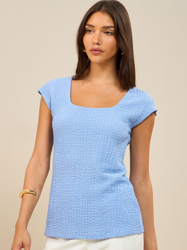 גופיה מחשוף מרובע