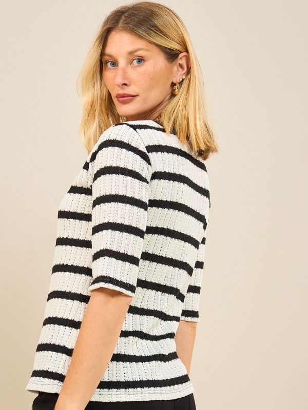 T.S פסים  עם כפתורים