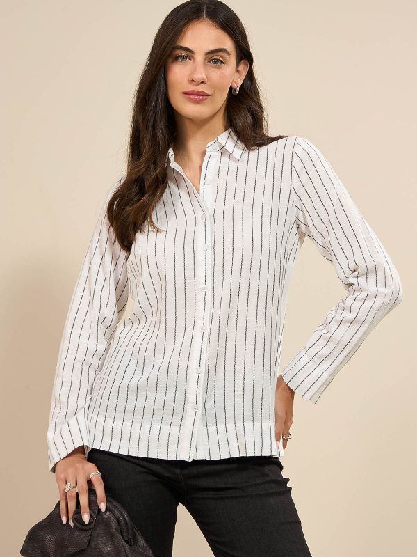 חולצת פסים מכופתרת