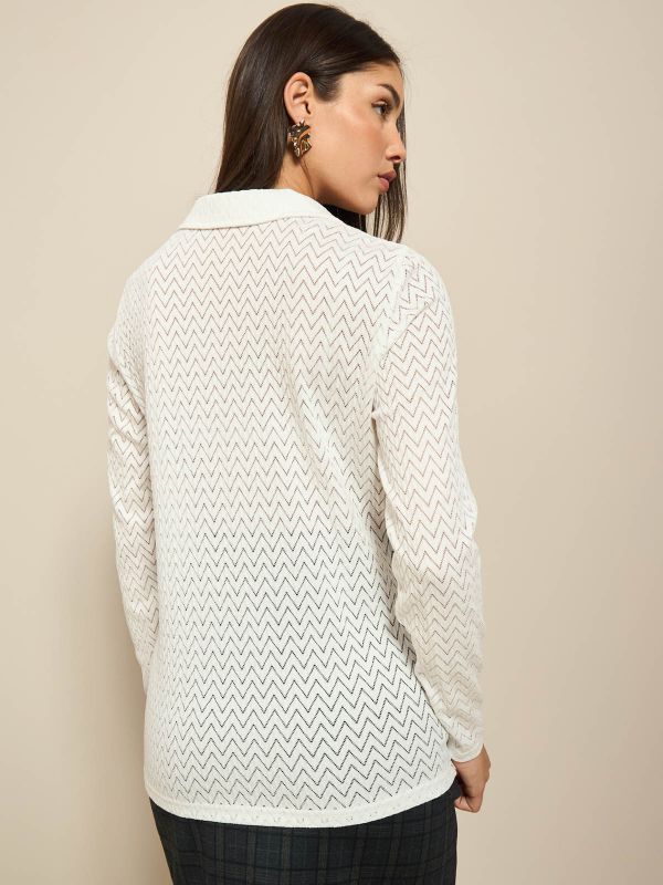 חולצת תחרה מכופתרת