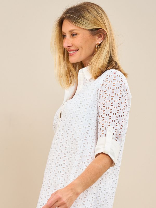 שמלת תחרה מכופתרת