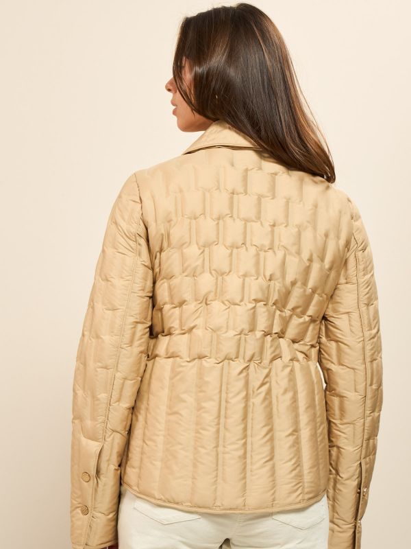 מעיל קצר נפוח