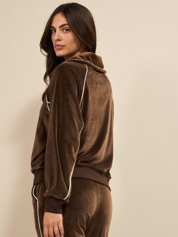 חליפה שהיא חובה