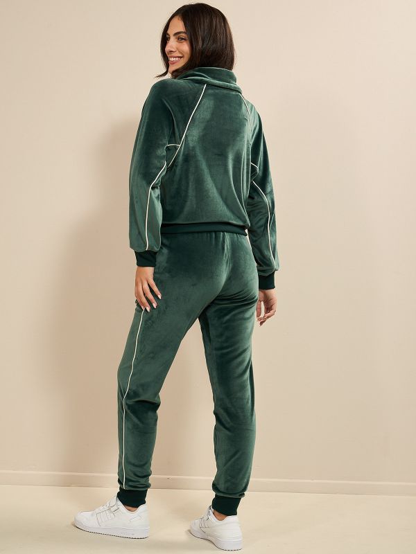 חליפה שהיא חובה