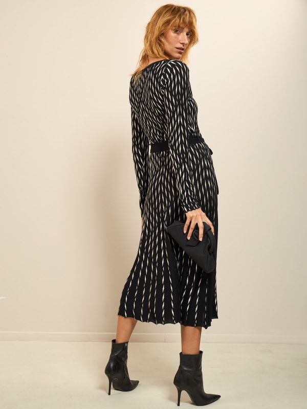 שמלת סריג גקרד