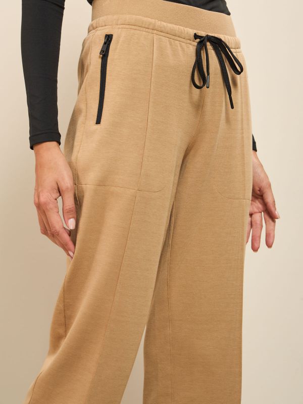 מכנסי ספורט ישרים