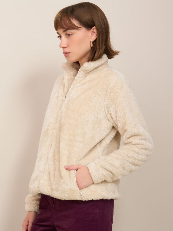 עליונית פרווה ספורטיבית