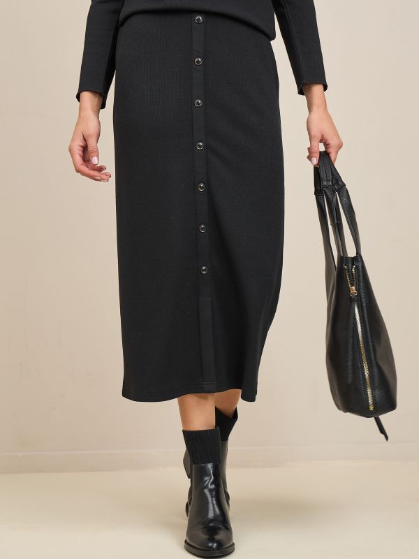 חצאית סריג כפתורים